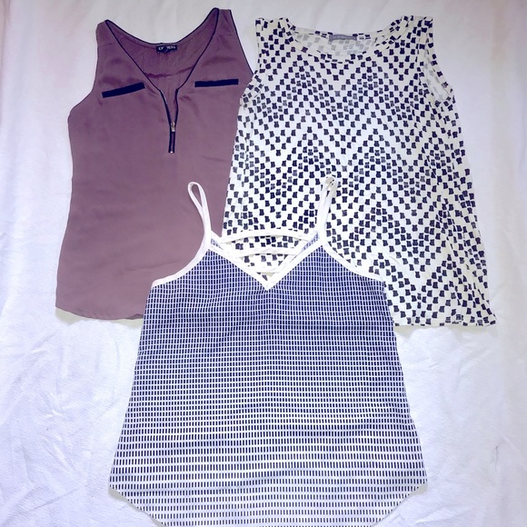 Lot of 3 Tank Top - Picture 1 of 4
